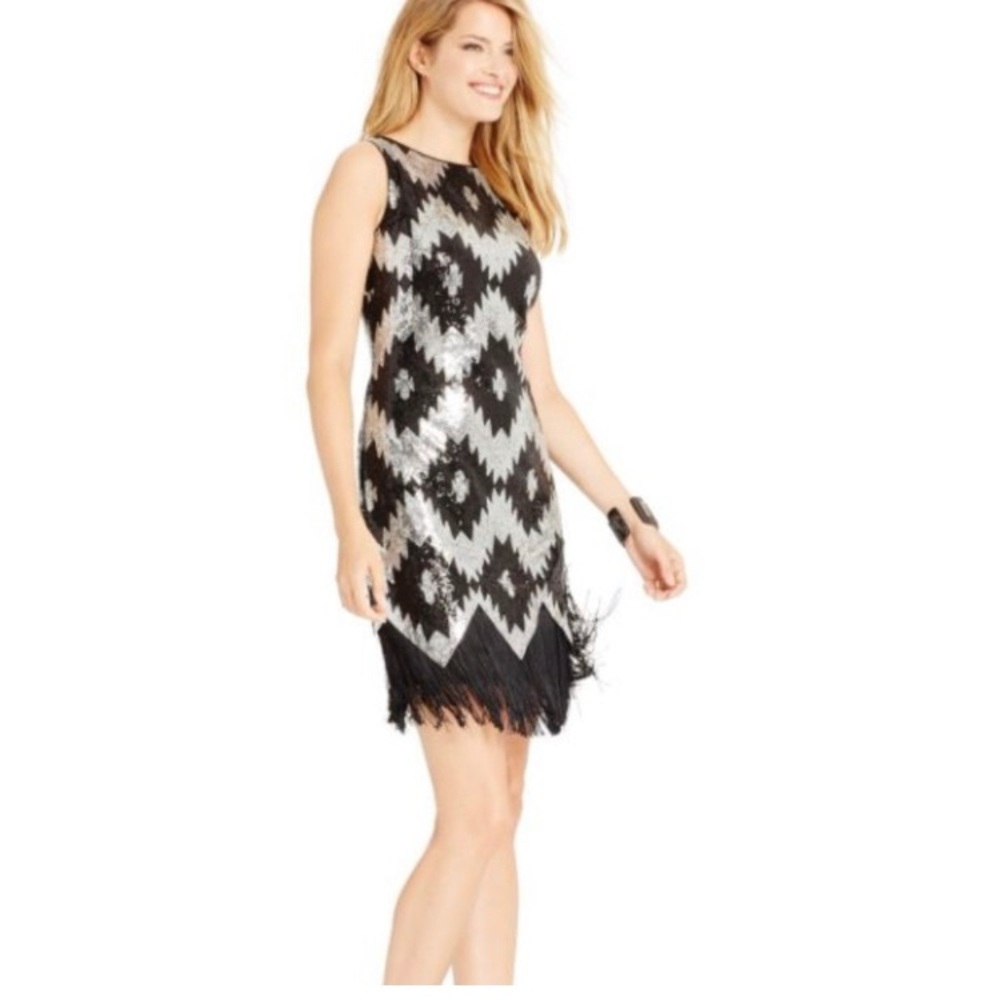 1920’s Style Flapper Sequin Dress - Picture 2 of 12
